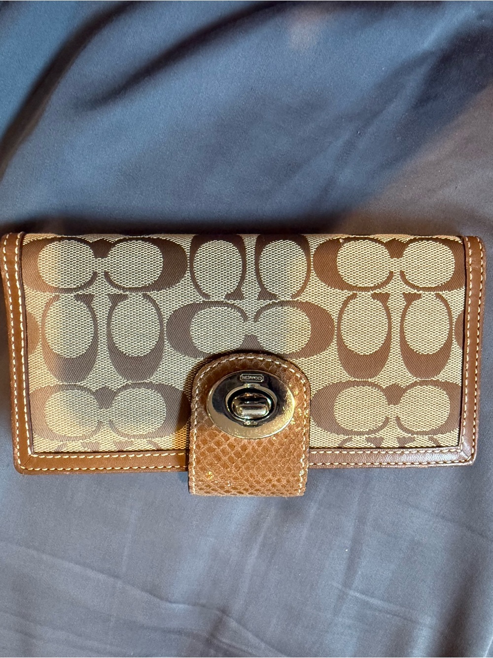 Vintage Coach Signature Turnlock Wallet in Brown